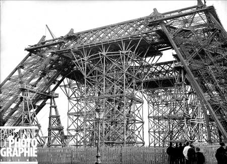 20-imagenes-de-la-construccion-de-la-torre-eiffel-oldskull-10