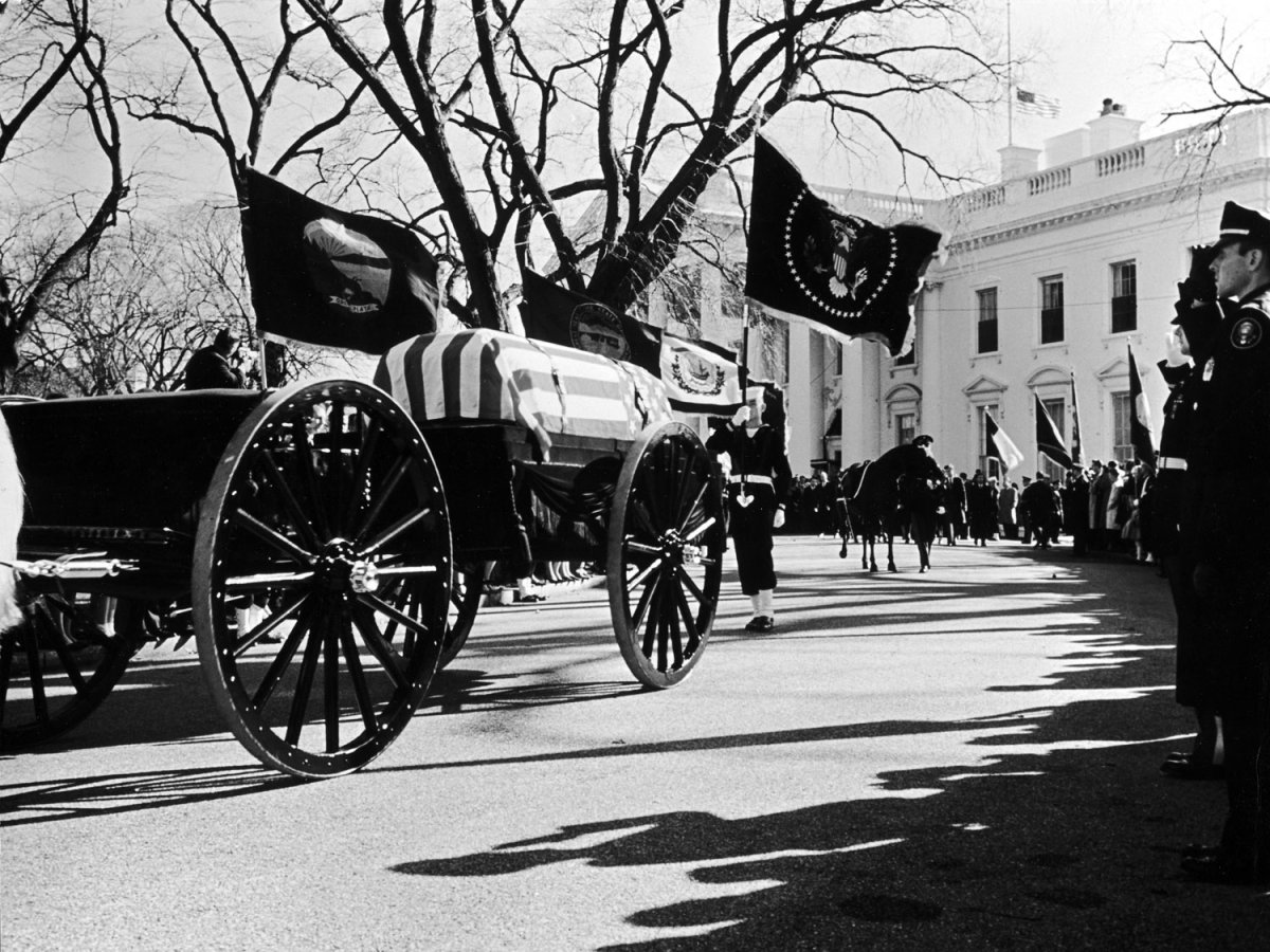 Funeral_Kennedy-photography-oldskull-94