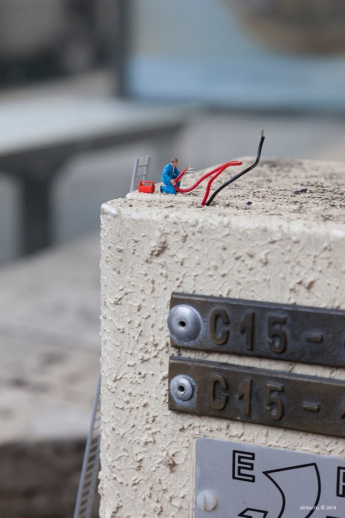 slinkachu-photography-oldskull-5