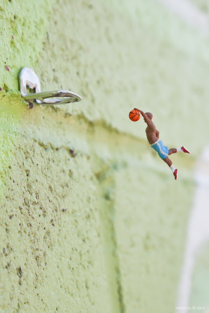 slinkachu-photography-oldskull-8