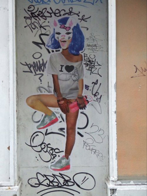 MissKK-street-art-oldskull-3
