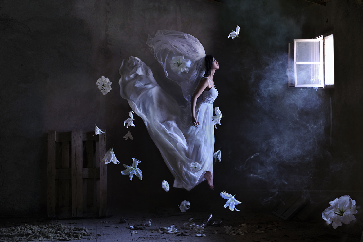 levitation photography by Ravshaniya 10