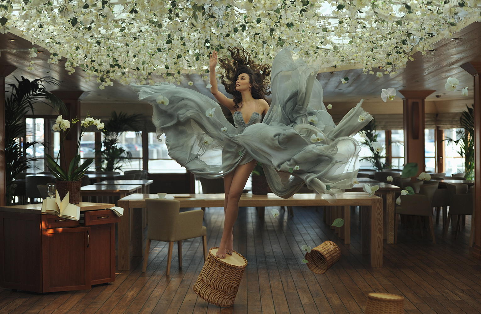levitation photography by Ravshaniya 5