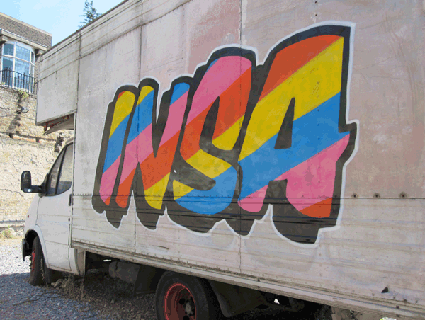 INSA-STREET-ART-ANIMATED-OLDSKULL-12