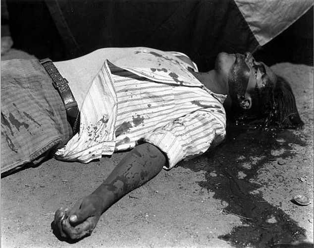 alvarezbravo-foto-oldskull-18
