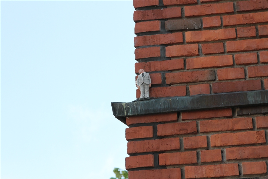 Eclipses de cemento isaac cordal 11