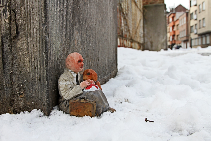 Eclipses de cemento isaac cordal 9