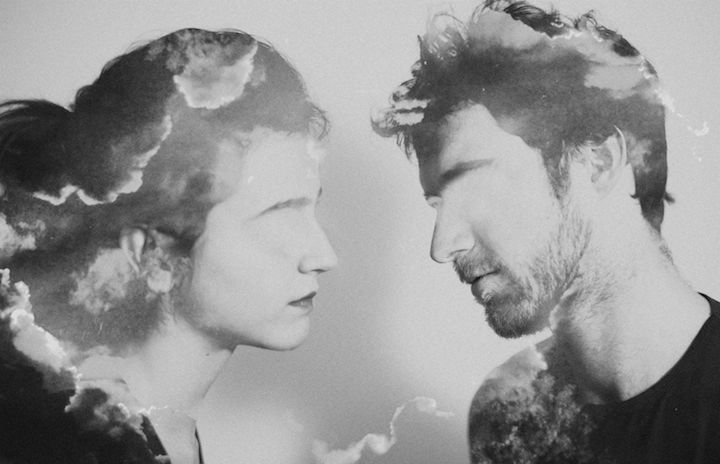 Silvia Grav fotografía expuesta con personas