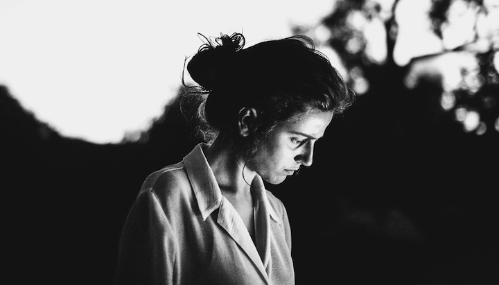 Retrato en blanco y negro de Silvia Grav 