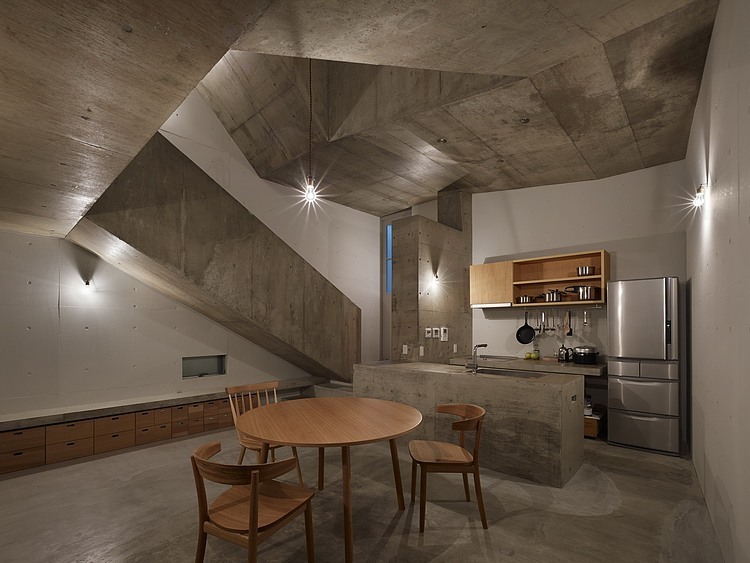 nishiochiai-arquitectura-escalera-8