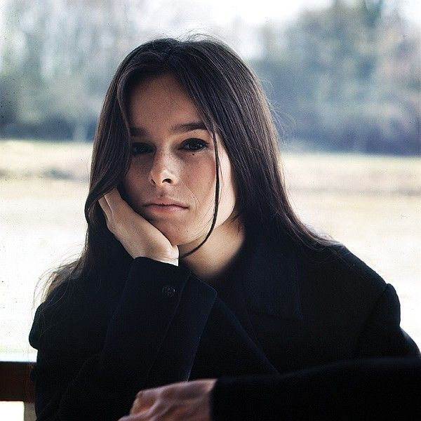 Geraldine Chaplin milton greene 2