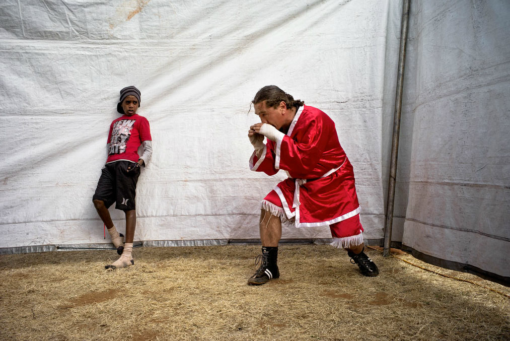 Circus-Tent-Boxers-photography-12