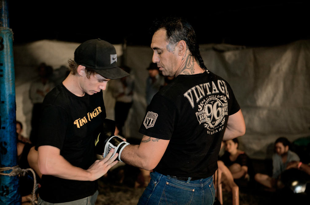Circus-Tent-Boxers-photography-14