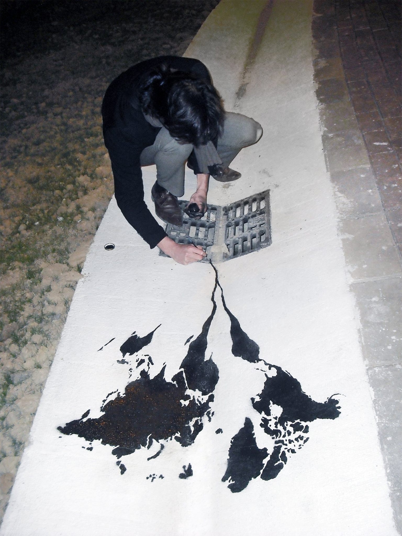 Creative-street-art-pejac-9