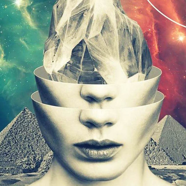 khannova-collage-retrofuturistic 5
