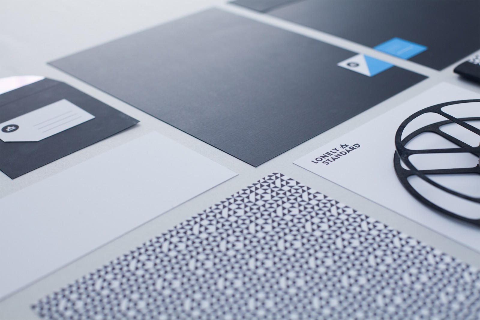 studio mast design 14