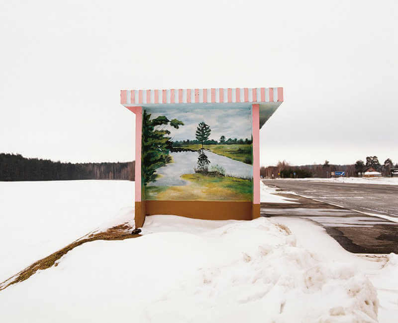 belarus-painting-bus-stops-oldskull-2