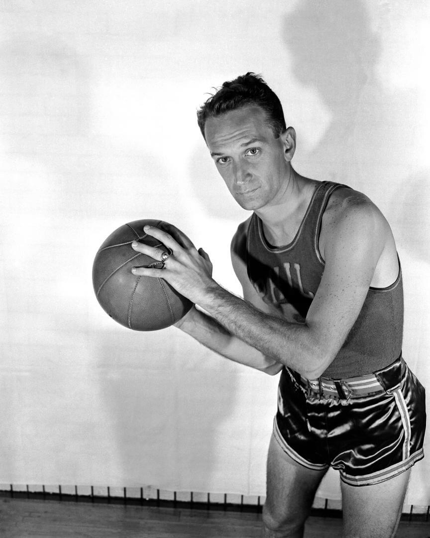 PHILADELPHIA, PA - 1947: Angelo Musi #5 of the Philadelphia Warriors poses for a portrait circa 1947 at the Philadelphia Civic Center in Philadelphia, Pennsylvania. NOTE TO USER: User expressly acknowledges and agrees that, by downloading and or using this photograph, User is consenting to the terms and conditions of the Getty Images License Agreement. Mandatory Copyright Notice: Copyright 1947 NBAE (Photo by Charles T. Higgins/NBAE via Getty Images)