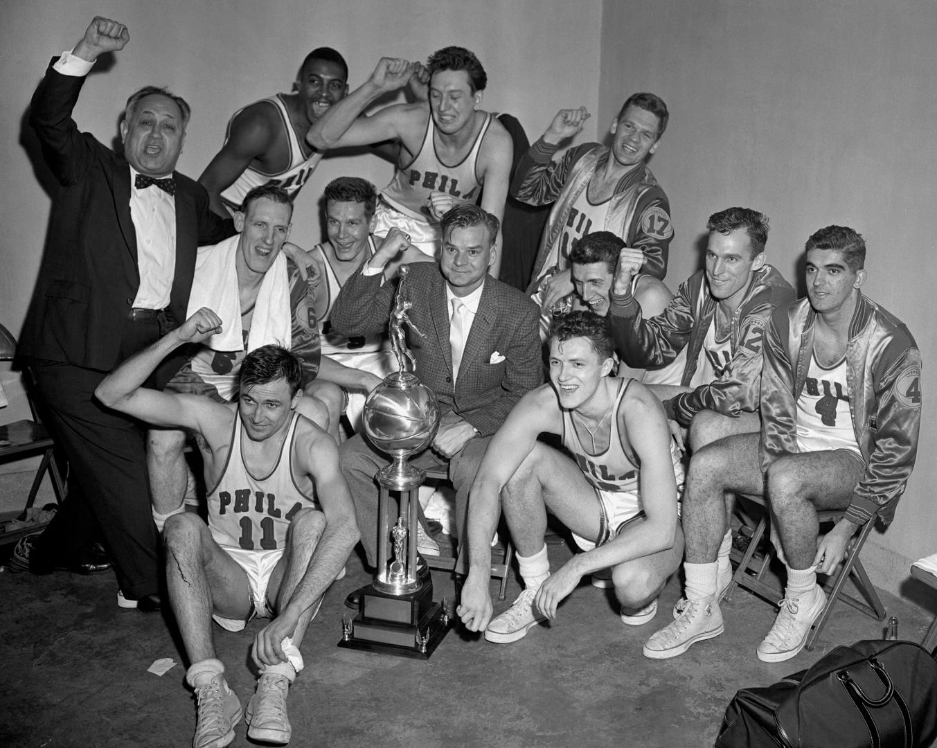 PHILADELPHIA, PA - APRIL 7: of the Philadelphia Warriors against the Fort Wayne Pistons during Game Five of the NBA Finals on April 7, 1956 at the Philadelphia Civic Center in Philadelphia, Pennsylvania. The Philadelphia Warriors defeated the Fort Wayne Pistons 99-88 and won the series 4-1. NOTE TO USER: User expressly acknowledges and agrees that, by downloading and or using this photograph, User is consenting to the terms and conditions of the Getty Images License Agreement. Mandatory Copyright Notice: Copyright 1956 NBAE (Photo by Charles T. Higgins/NBAE via Getty Images)