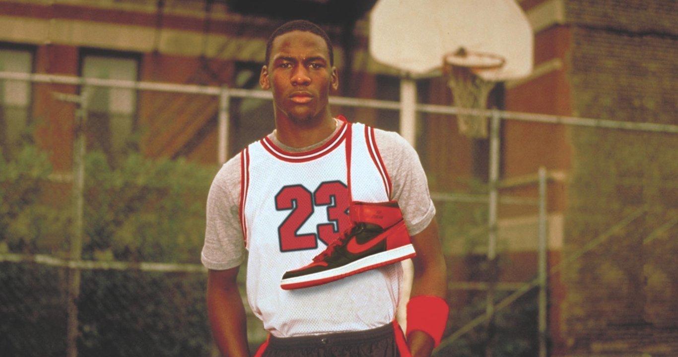 NIKE AIR FORCE 1 JORDAN FOTO