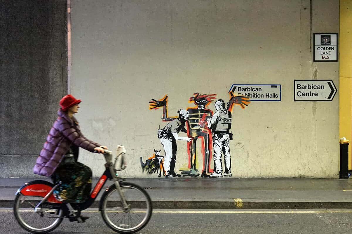 Banksy rinde honores al artista basquiat en londres