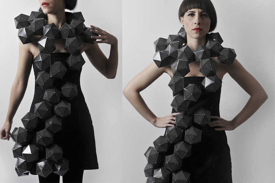vestido hecho con dados de rol