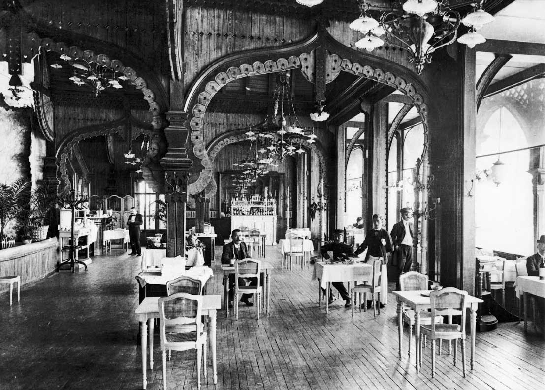 Fotografía del bar de la torre eiffel en 1989