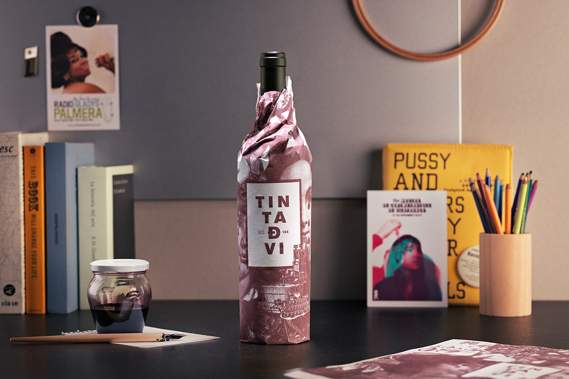 Ejemplo de packaging de botella de vino