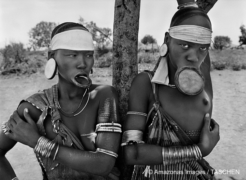 indigenas del amazonas fotografiado por sebastiao salgado