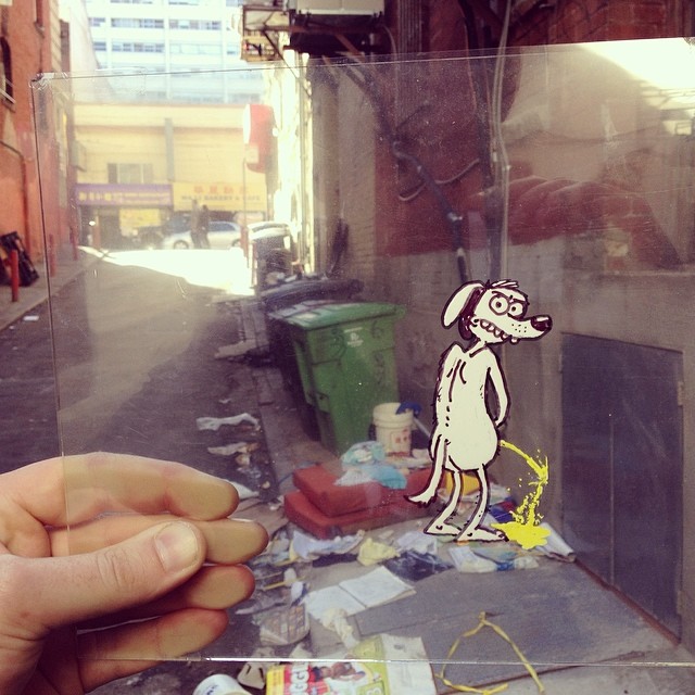 fotografia mezclada con dibujo de un perro meando