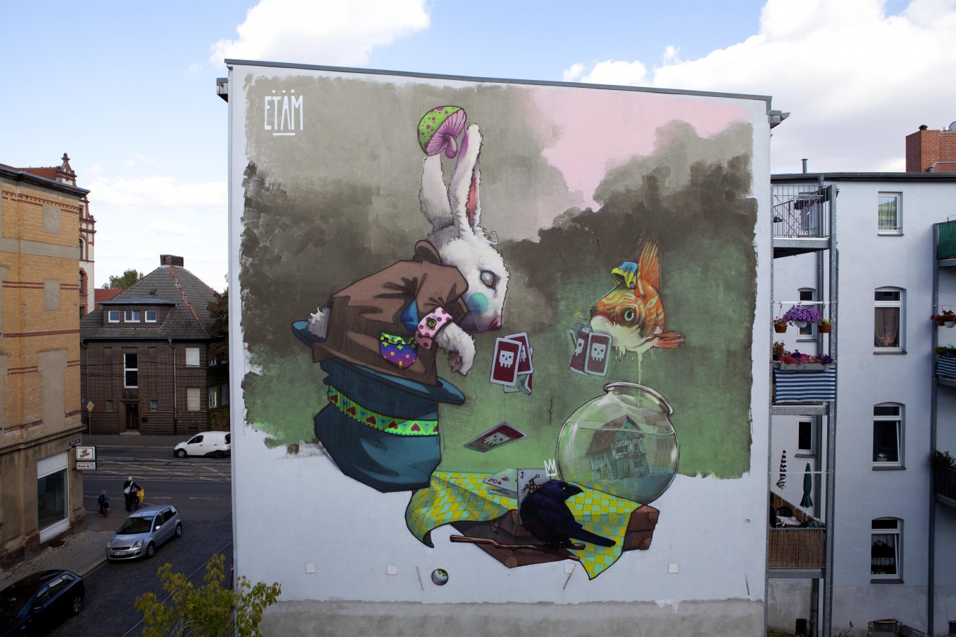 Graffiti de un conejo y un pajaro de etam cru