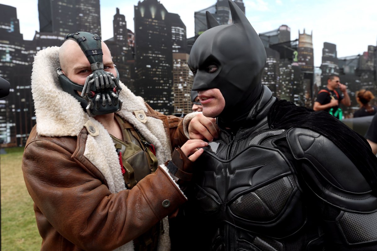 comic-con cosplay batman y bane