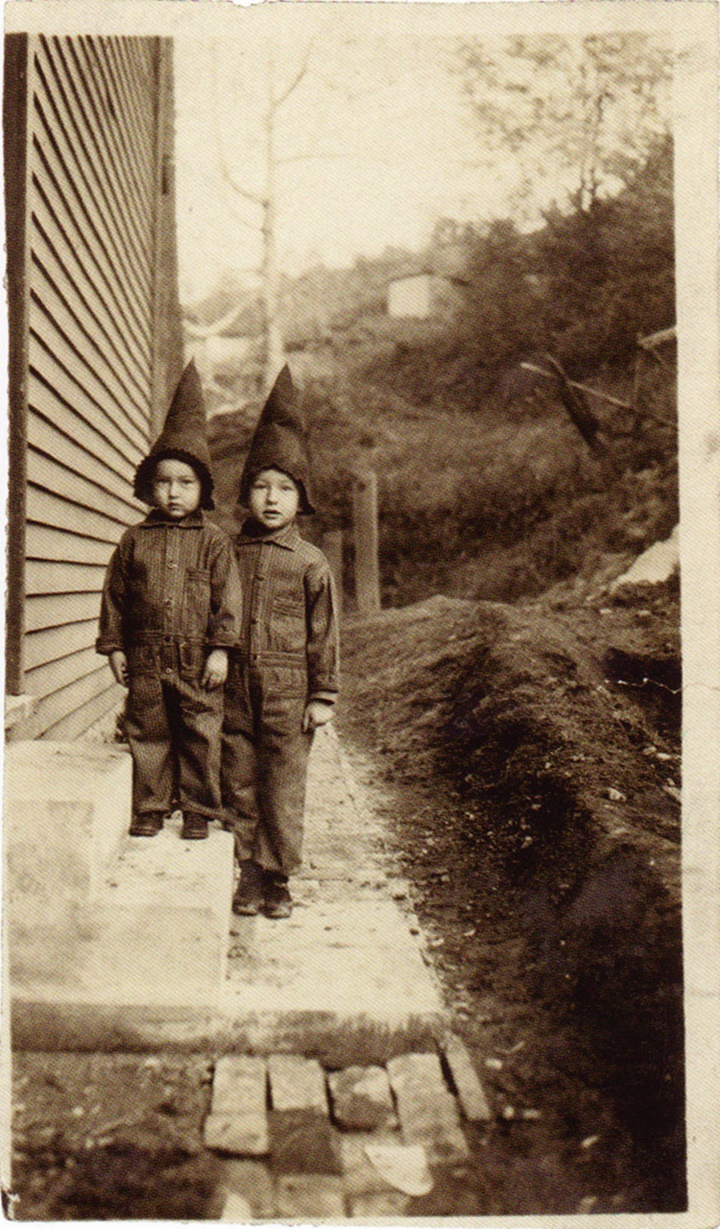 Niños disfrazados en halloween