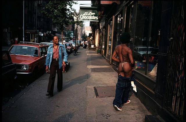 Hombre en pantalones Joel Meyerowitz