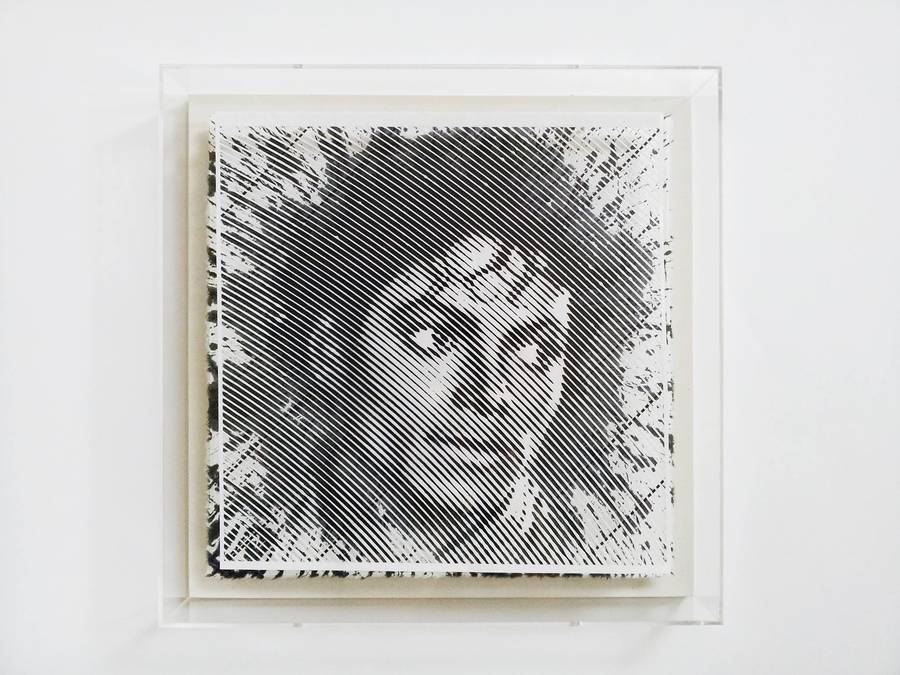 retrato de michael jackson en papel cortado