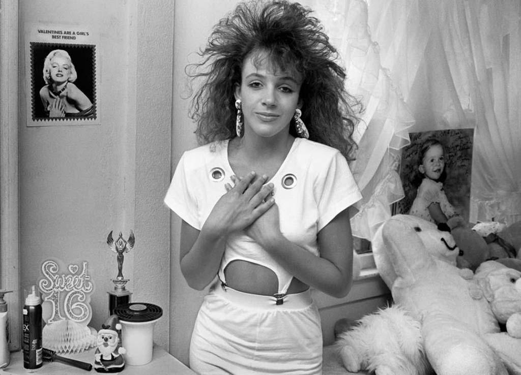 Foto de dulces 16 en los años 80 hecha por Joseph Szabo 