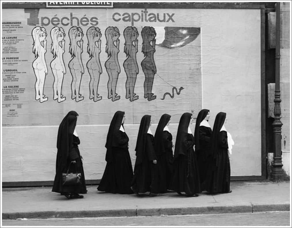monjas paseando, fotografía de de ReneMaltete