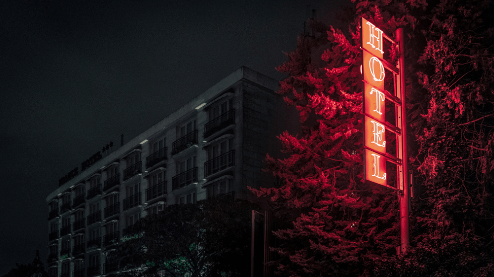 puerta de hotel en paris