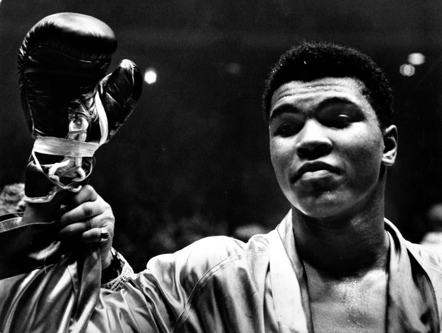 mohamed ali despues de ganar un combate
