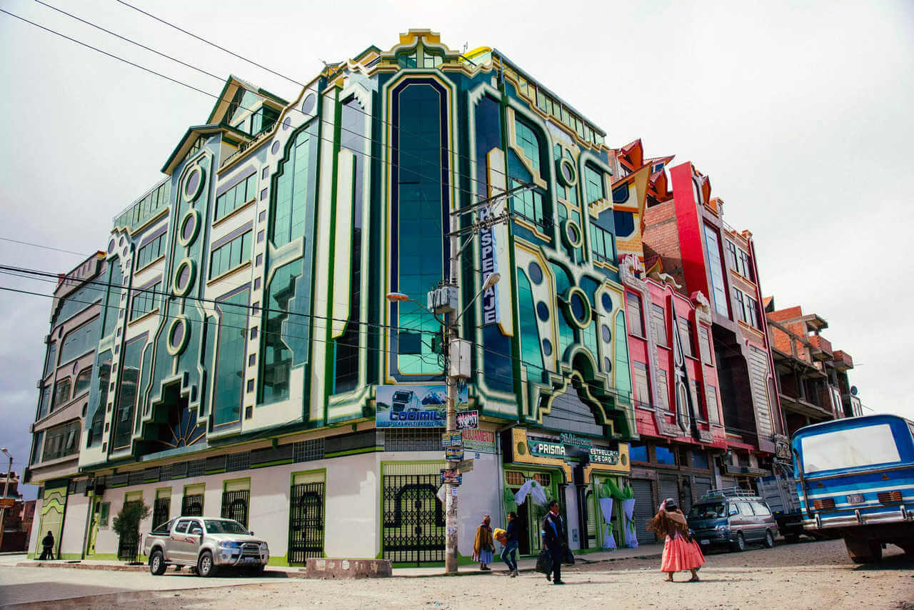 La fachada mas impresionan del skyline de el alto en bolivia