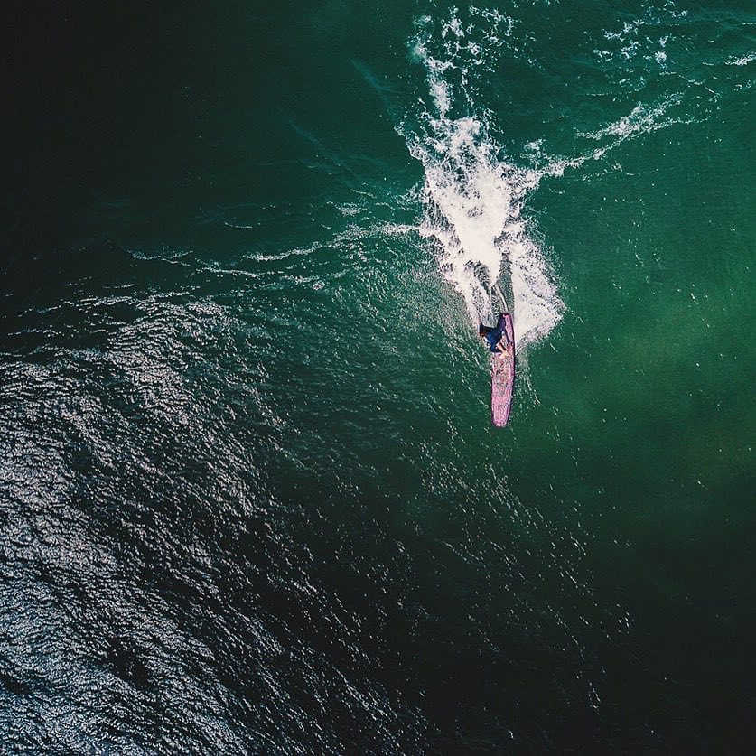 Vista aerea de surf fotografiada en portugal