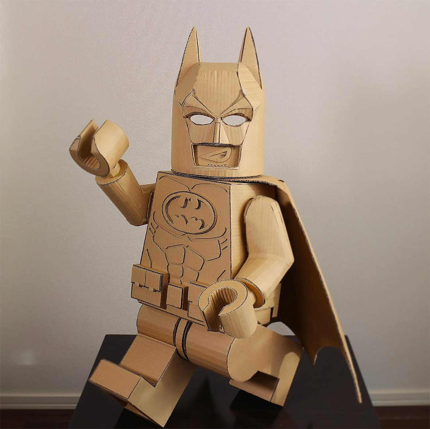 lego batman hecho de cartón