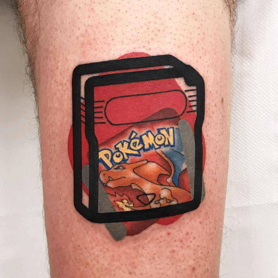 Tatuaje gameboy pokemon
