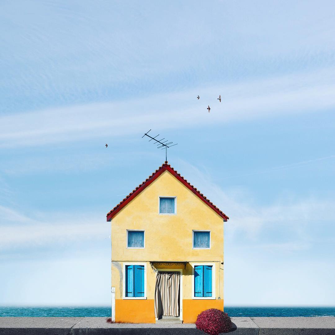 casa solitaria en el mar