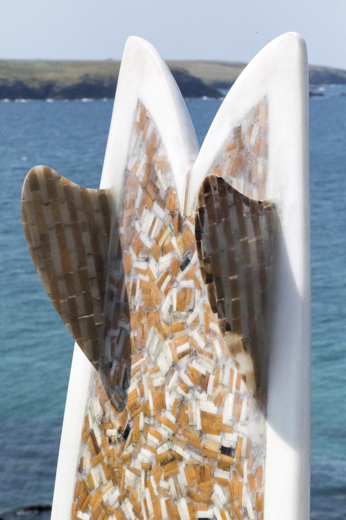 fishtail twinfin cigarette