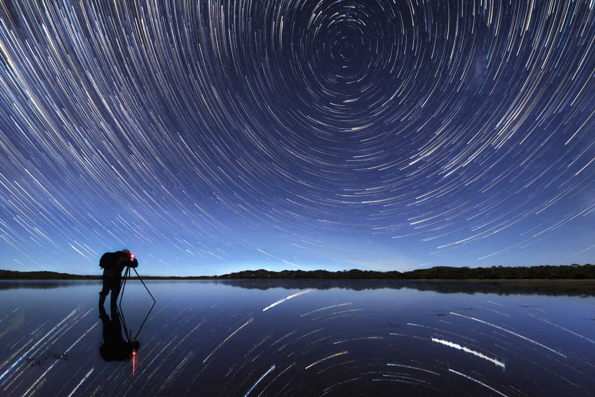 Cosmic Plughole por James Stone (Australia)