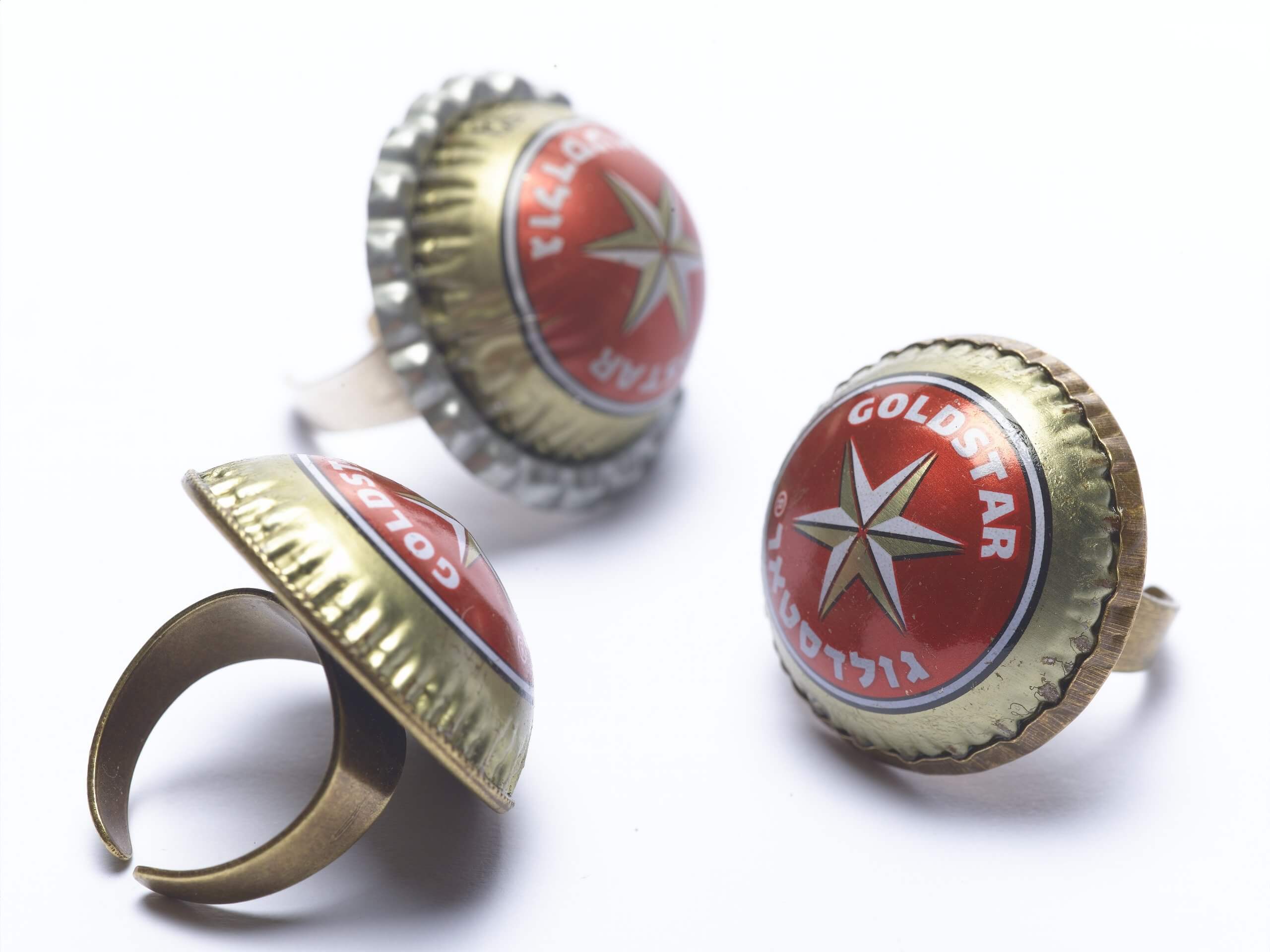 anillos con tapas de cerveza