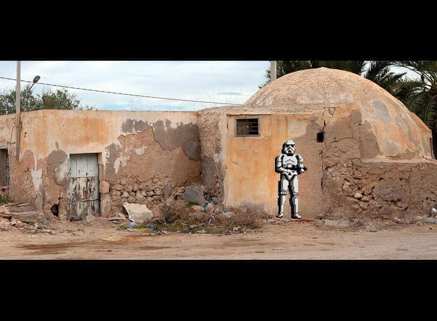 storm trooper street art de invader en Djerba