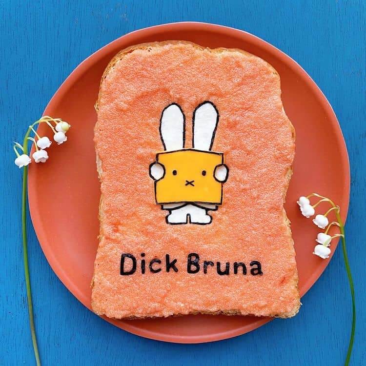 diseño sobre tostadas de pan