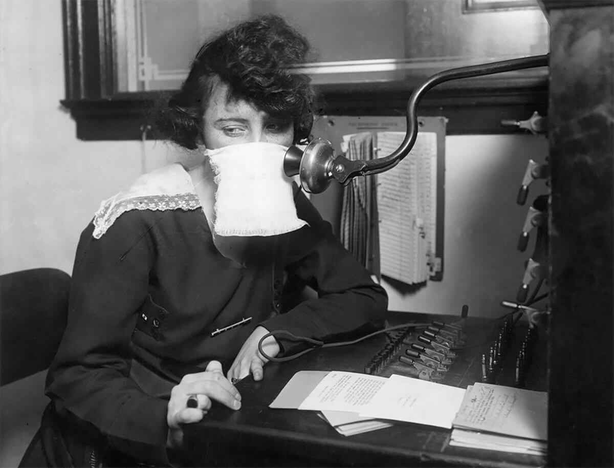 mujer pandemia 1918